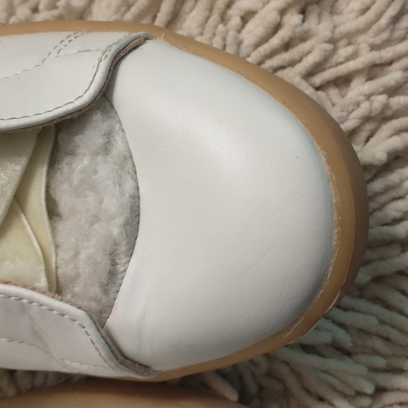 Stradivarius White Sneakers With Sherpa Tongue and Velveteen Shoelaces - Picture 6 of 12